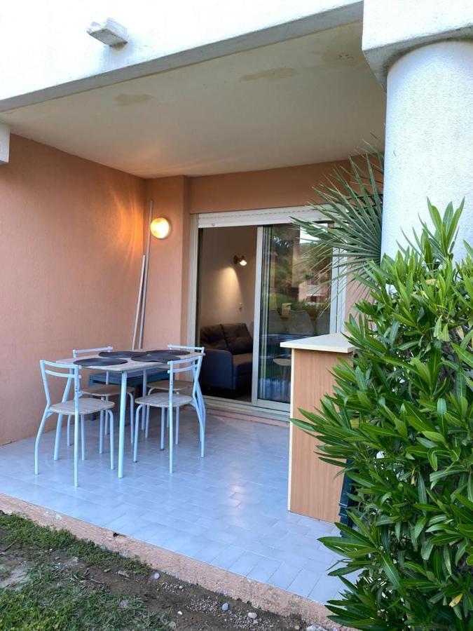 Appartement Avec Piscine 5 Min A Pieds Des Plages 발로리스 외부 사진