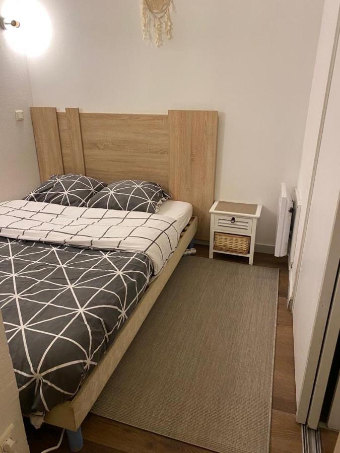 Appartement Avec Piscine 5 Min A Pieds Des Plages 발로리스 외부 사진