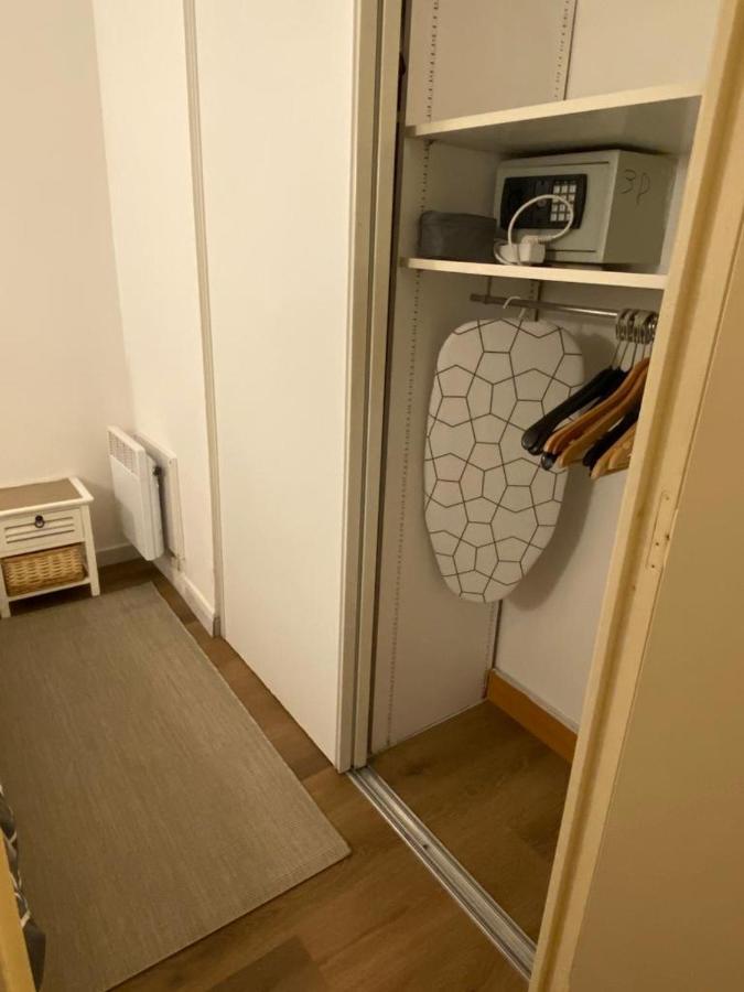 Appartement Avec Piscine 5 Min A Pieds Des Plages 발로리스 외부 사진
